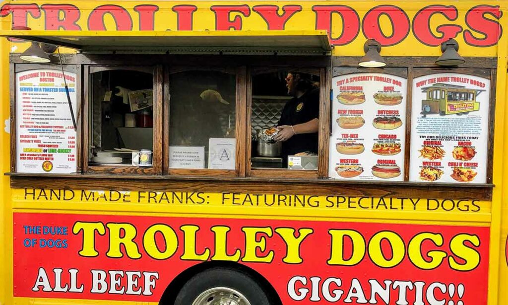 Trolley Dogs food truck at Sholan Farms.